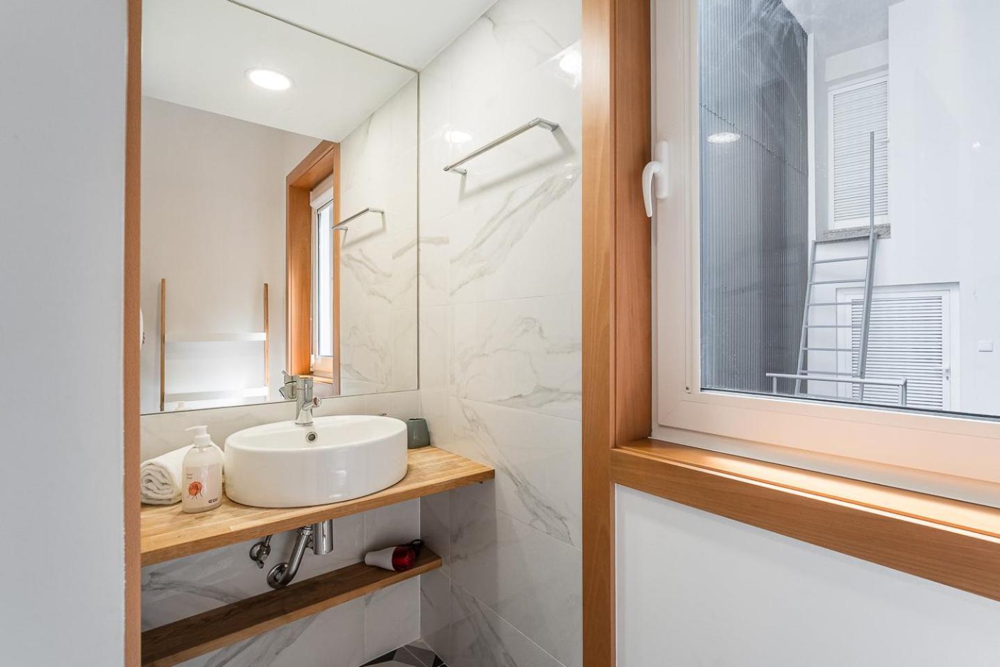 Guestready - Bright Duplex In Downtown Hotel Porto Exterior photo
